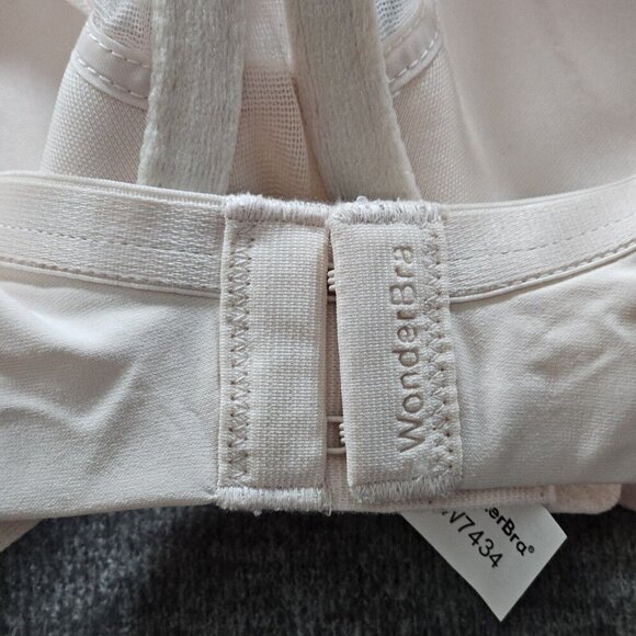 Wonderbra Size 36B Bra Beige Wired Pudded Cups Adjustable Straps W7434 Comfort - Picture 8 of 15